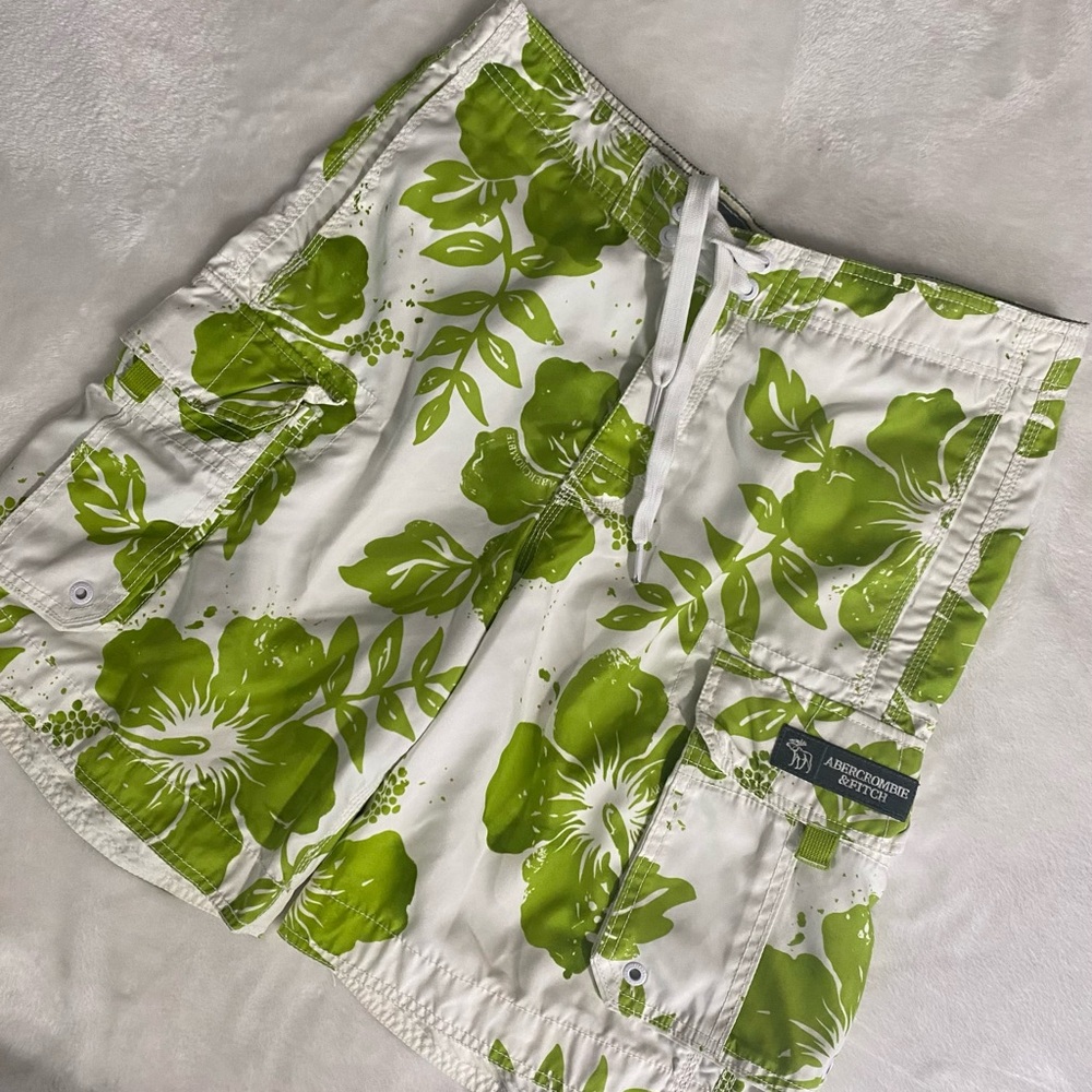 Vintage Abercrombie & Fitch Y2K Green Floral Cargo Board Shorts Swim Trunks S34